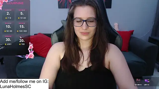 LunaHolmes online show from 02-06-25, 05:51
