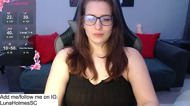 LunaHolmes online show from 02-02-25, 03:49