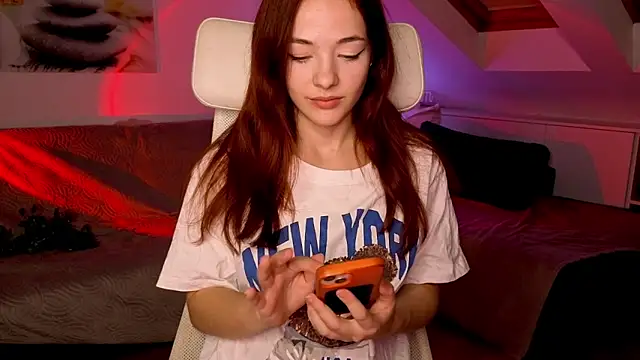 MiaRouge online show from 10-21-25, 05:01