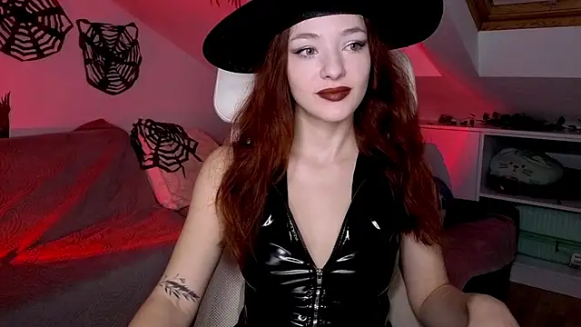 MiaRouge online show from 10-27-25, 03:40