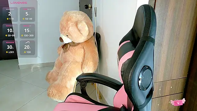 Abby tits online show from 11-29-25, 07:03