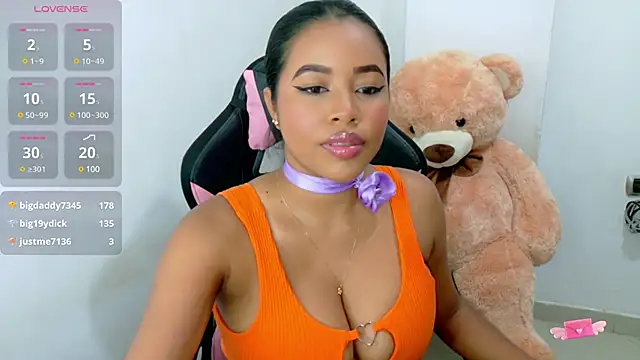 Snapshot of Abby_tits chatting on 02-13-25, 03:29 Abby tits online show from 02-13-25, 03:29