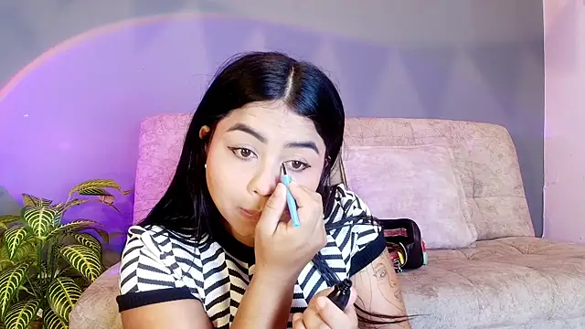 jade brunnette online show from 06-18-26, 10:59