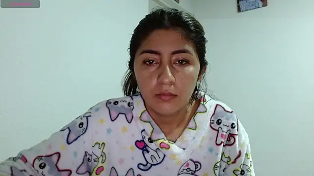 Snapshot of danna_peterson1 chatting on 04-22-26, 11:44 danna peterson1 online show from 04-22-26, 11:44