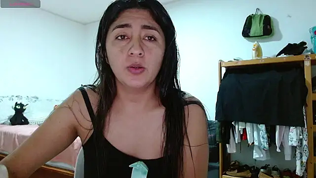 Snapshot of danna_peterson1 chatting on 05-29-26, 04:02 danna peterson1 online show from 05-29-26, 04:02