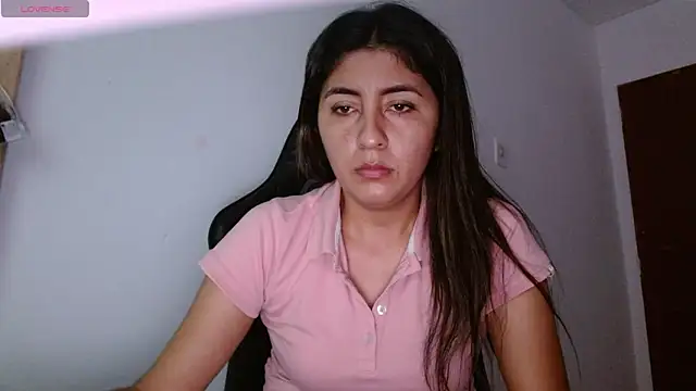 Snapshot of danna_peterson1 chatting on 06-27-26, 09:32 danna peterson1 online show from 06-27-26, 09:32