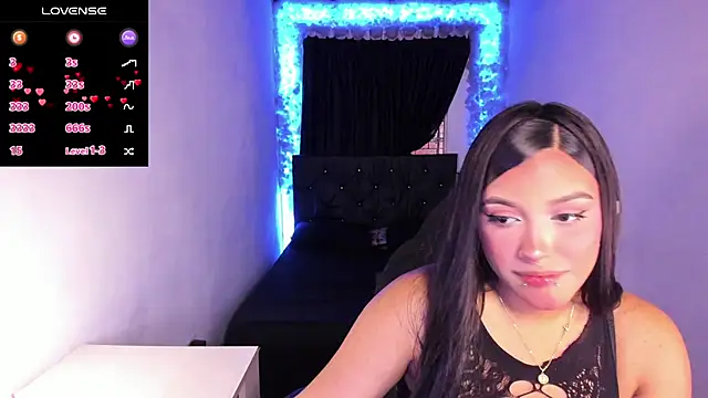 Mariana Hasper  online show from 02-15-25, 10:42