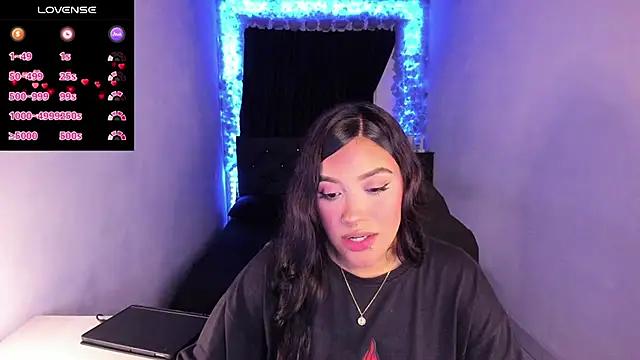 Mariana Hasper  online show from 02-24-25, 11:41