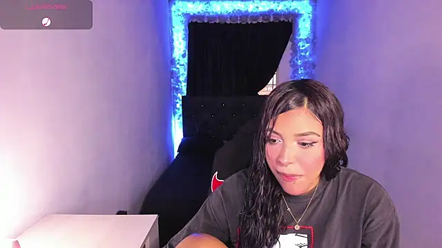 Mariana Hasper  online show from 02-08-25, 10:08