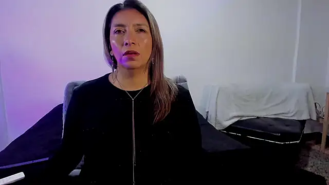 Snapshot of MichelleManson chatting on 10-14-25, 09:21 MichelleManson online show from 10-14-25, 09:21