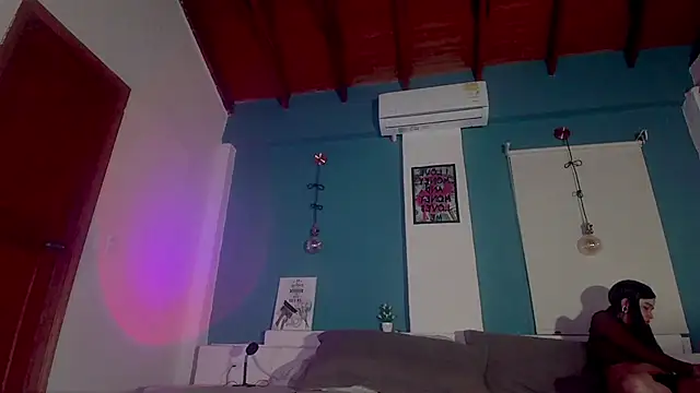 ariana-white- online show from 10-22-25, 02:22