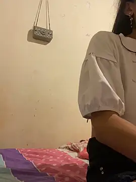 AlexaWarner online show from 02-20-26, 04:09