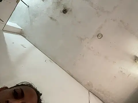 AlexaWarner online show from 05-24-26, 09:04