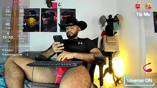 Snapshot of Hardboy_latin chatting on 04-24-26, 05:09 Hardboy latin online show from 04-24-26, 05:09