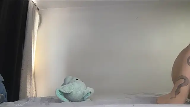 Snapshot of gabriycc chatting on 12-17-25, 07:30 gabriycc online show from 12-17-25, 07:30