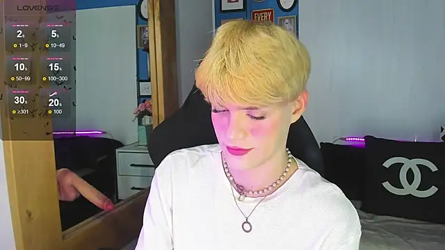 VladHellsing4 online show from 11-14-25, 02:54