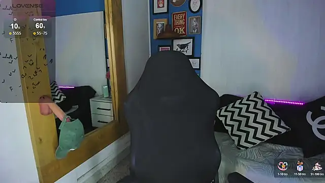 VladHellsing4 online show from 11-08-25, 02:42