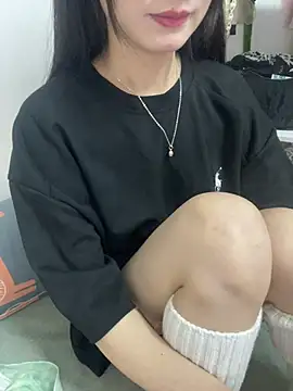 Snapshot of Lovely_kute chatting on 03-19-25, 04:45 Lovely kute online show from 03-19-25, 04:45