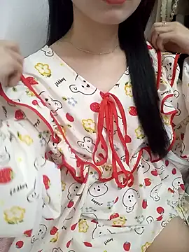 Snapshot of Lovely_kute chatting on 03-21-25, 11:23 Lovely kute online show from 03-21-25, 11:23