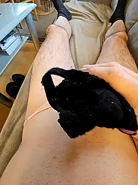 MaxAngie online show from 12-22-24, 01:00