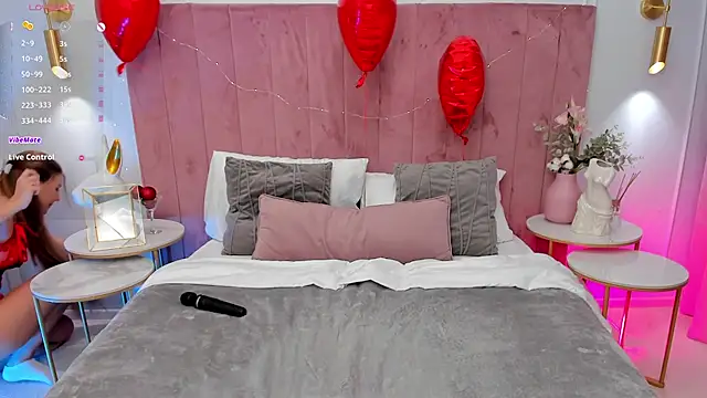 Snapshot of MilaVoxx chatting on 02-14-26, 06:02 MilaVoxx online show from 02-14-26, 06:02