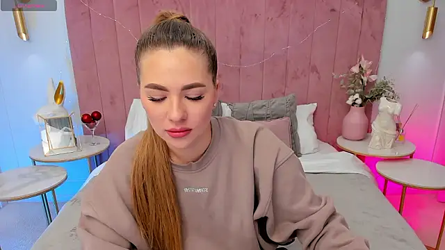 Snapshot of MilaVoxx chatting on 02-18-26, 05:49 MilaVoxx online show from 02-18-26, 05:49