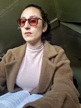 Afrania online show from 10-28-25, 04:39