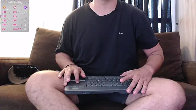 Snapshot of arthur_94 chatting on 05-18-26, 03:17 arthur 94 online show from 05-18-26, 03:17