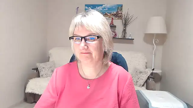 Snapshot of FleurMays chatting on 04-29-26, 03:00 FleurMays online show from 04-29-26, 03:00