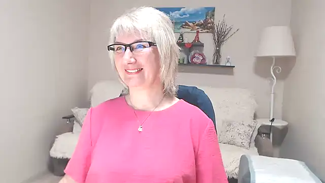 Snapshot of FleurMays chatting on 05-26-26, 04:10 FleurMays online show from 05-26-26, 04:10