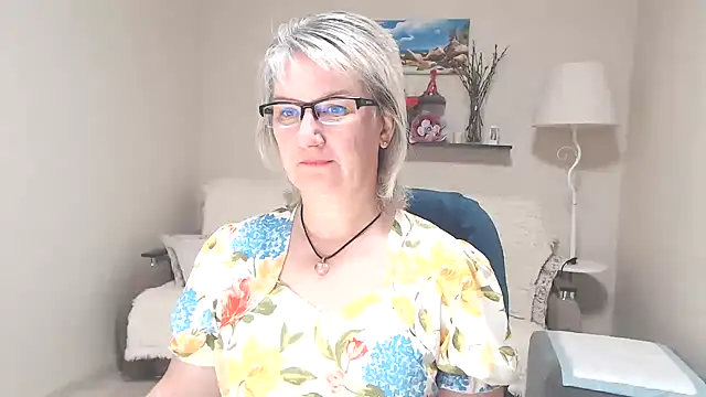 FleurMays online show from 06-20-26, 03:33