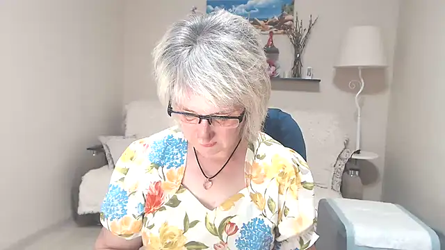 FleurMays online show from 06-20-26, 03:50