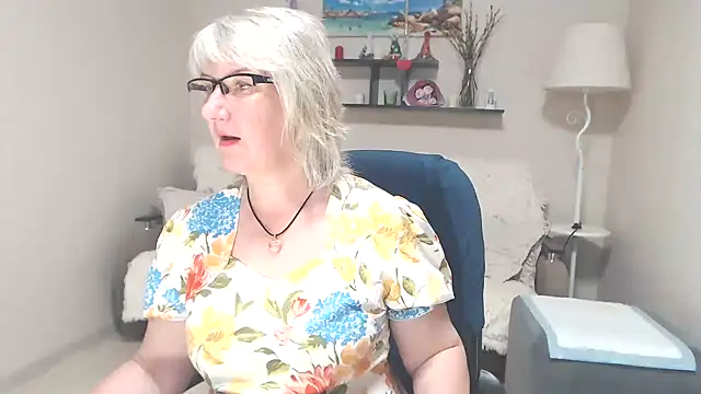 FleurMays online show from 06-27-26, 12:22