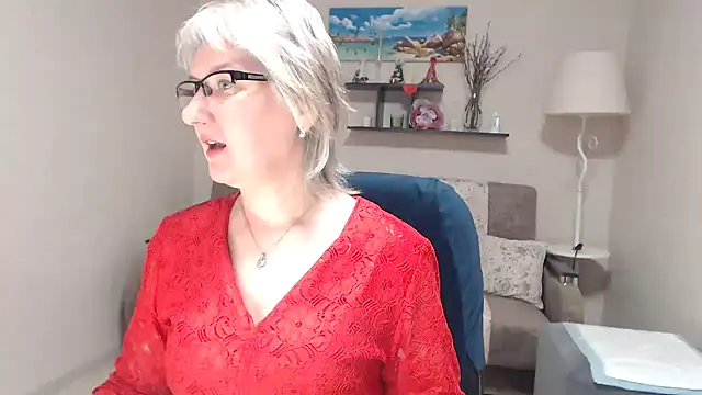 FleurMays online show from 04-11-26, 03:03