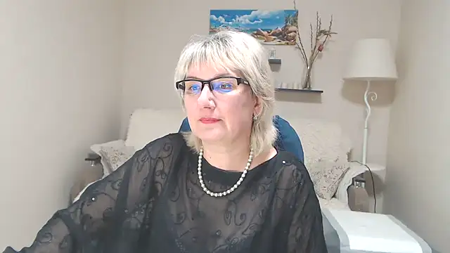 FleurMays online show from 02-26-25, 10:49