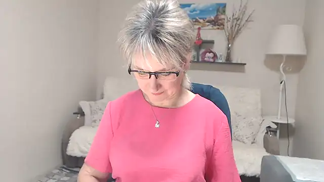 FleurMays online show from 11-28-25, 05:07