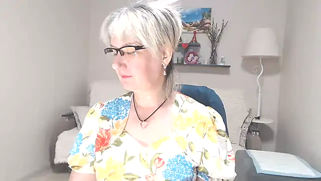 FleurMays online show from 06-19-26, 02:28