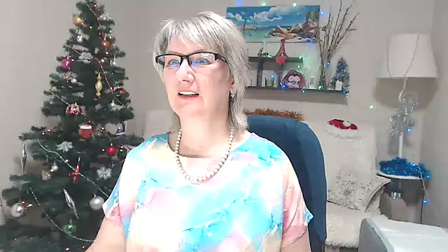 FleurMays online show from 12-19-25, 05:32