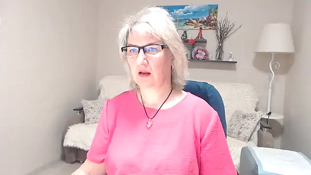Snapshot of FleurMays chatting on 05-12-26, 03:25 FleurMays online show from 05-12-26, 03:25