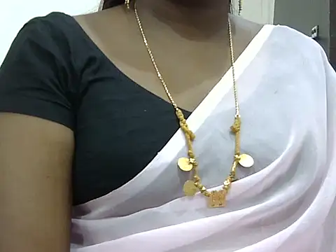 Snapshot of Hot_akshara chatting on 09-11-25, 02:17 Hot akshara online show from 09-11-25, 02:17