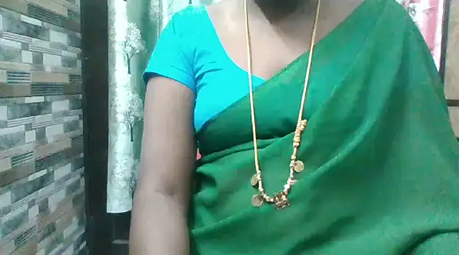 Snapshot of Hot_akshara chatting on 12-10-24, 10:05 Hot akshara online show from 12-10-24, 10:05