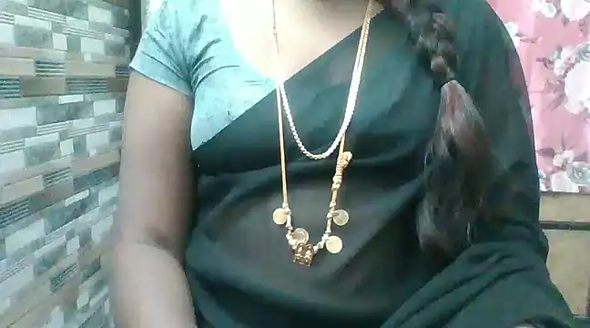 Snapshot of Hot_akshara chatting on 12-15-24, 06:37 Hot akshara online show from 12-15-24, 06:37