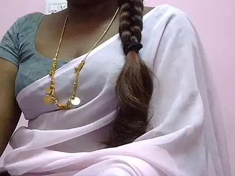 Hot akshara online show from 11-07-25, 05:50