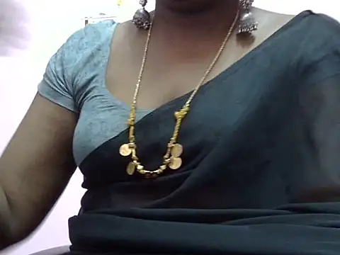 Hot akshara online show from 12-20-25, 03:37