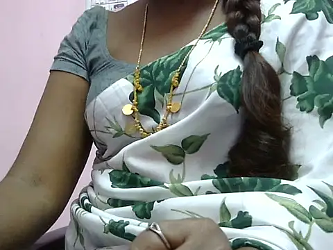 Hot akshara online show from 11-04-25, 10:13