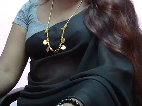 Hot akshara online show from 11-22-25, 04:06