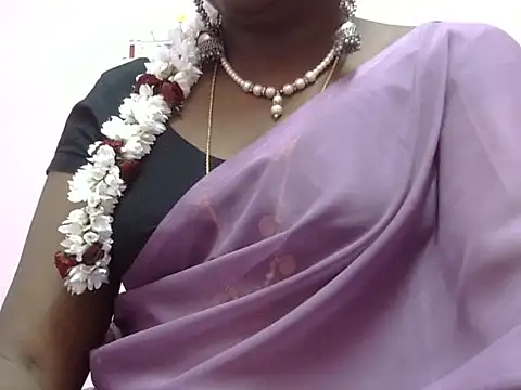 Hot akshara online show from 01-05-26, 05:27