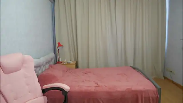 Sophiloren online show from 09-14-25, 01:11