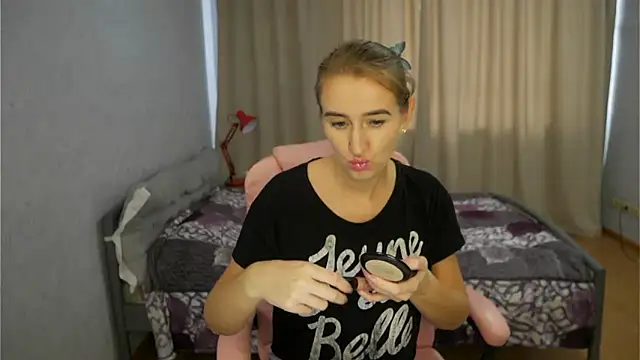 Sophiloren online show from 11-03-25, 11:58