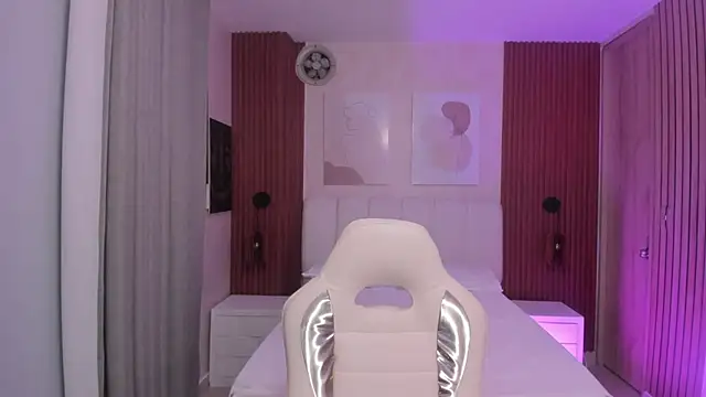 Leah Sweetie online show from 09-25-25, 10:10